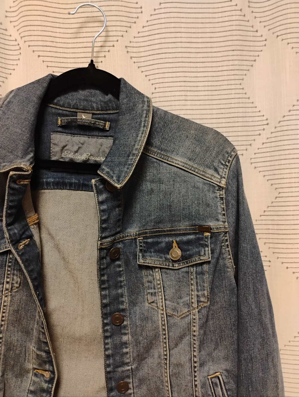 Eddie Bauer Stretch Blue Denim Jacket Woman's Large Tencel Rayon Soft - Picture 3 of 8